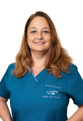  Ophthalmologist surgeon Dr. Miruna Nicolae