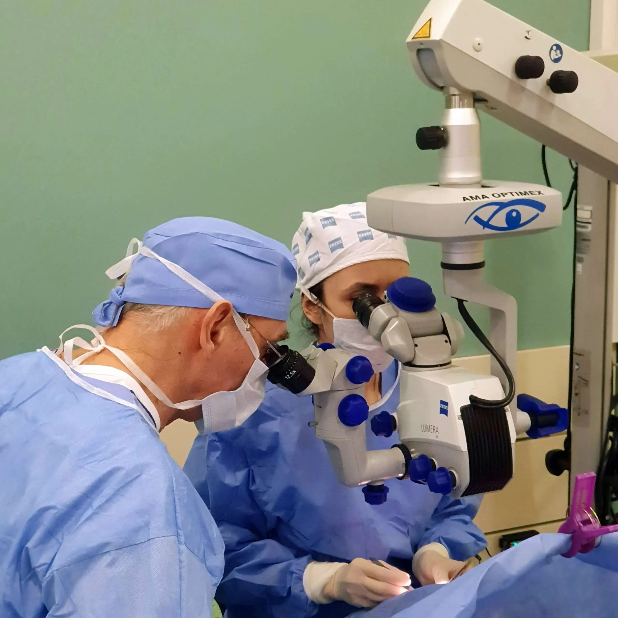 Dr. Raluca Moisescu – Chirurgie ICL la Ama Optimex